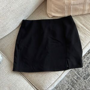 Guess mini skirt